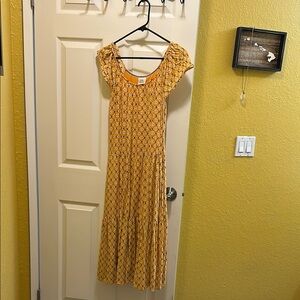 Knox Rose Yellow Maxi Dress with Scoop Neck and Puff Sleeves
